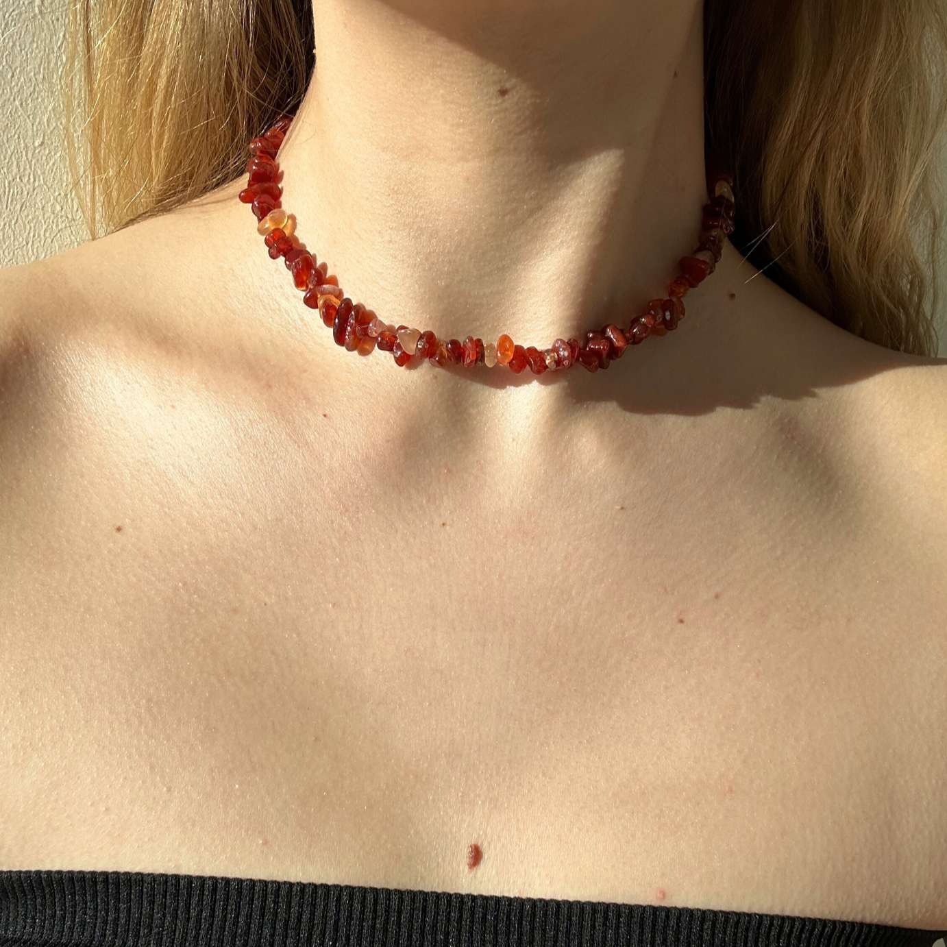 CARNELIAN CHIP CHOKER