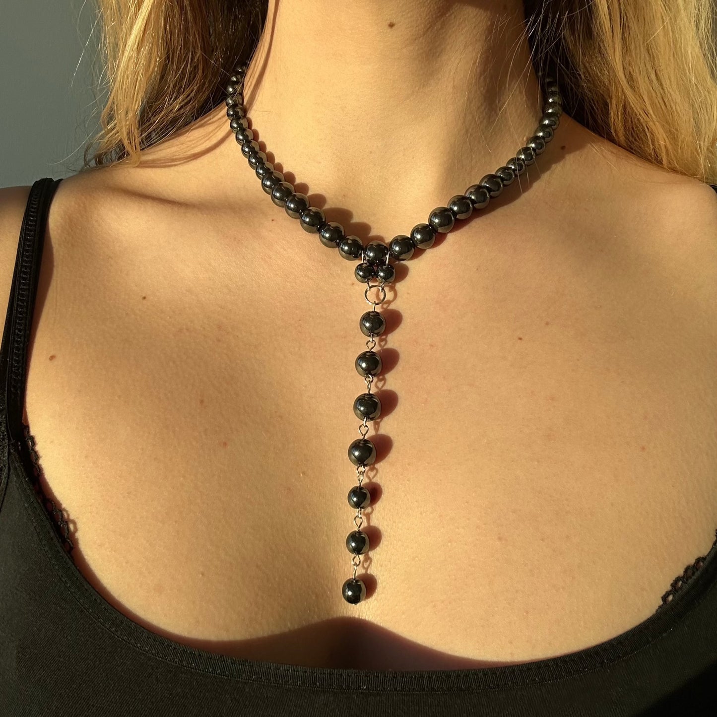 HEMATITE SPINE NECKLACE