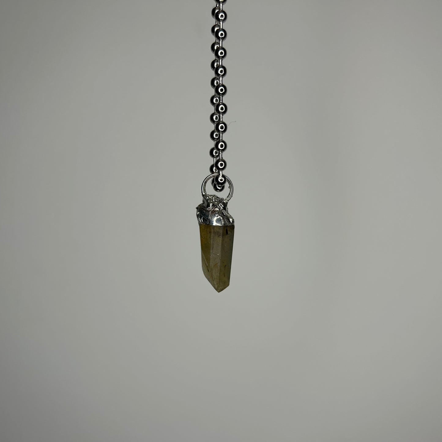 LABRADORITE PENDANT WITH CHAIN - 1